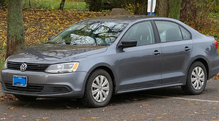 2013款捷达深度解析：参数、配置、口碑与市场地位全揭秘 第1张