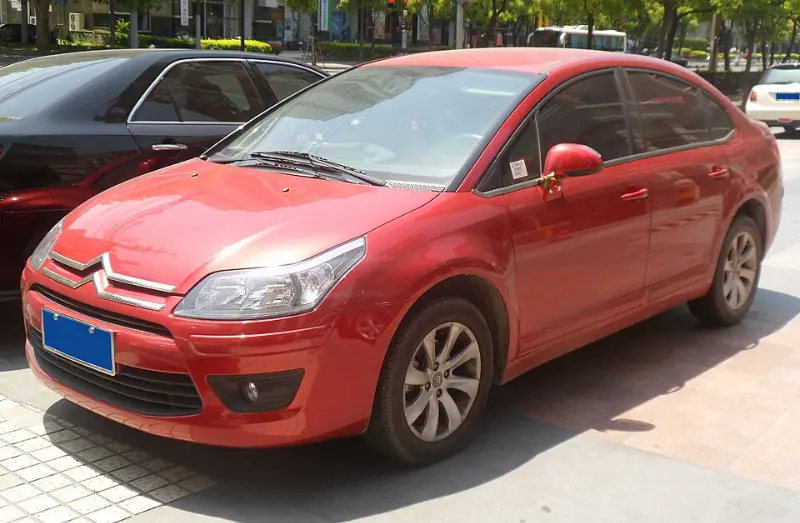 【深度回顾】雪铁龙世嘉(C-Quatre)全系参数配置详解:被误读的法系“弯道之王” 第1张 【深度回顾】雪铁龙世嘉(C-Quatre)全系参数配置详解:被误读的法系“弯道之王” 第1张