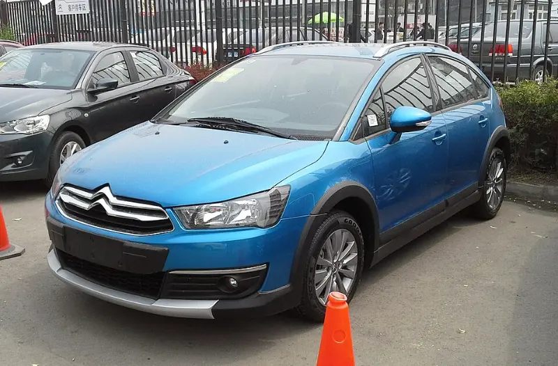 【深度回顾】雪铁龙世嘉(C-Quatre)全系参数配置详解:被误读的法系“弯道之王” 第3张 【深度回顾】雪铁龙世嘉(C-Quatre)全系参数配置详解:被误读的法系“弯道之王” 第3张