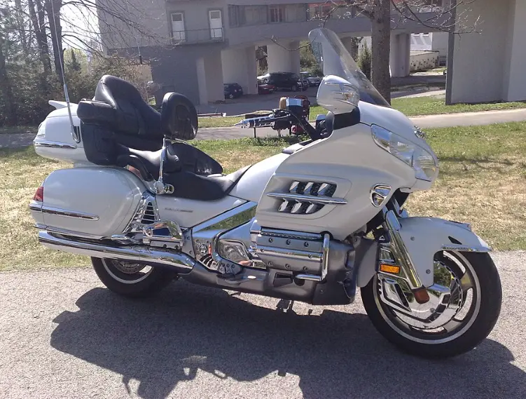 移动的五星级酒店：本田金翼 GL1800 深度指南（2025版） 第3张