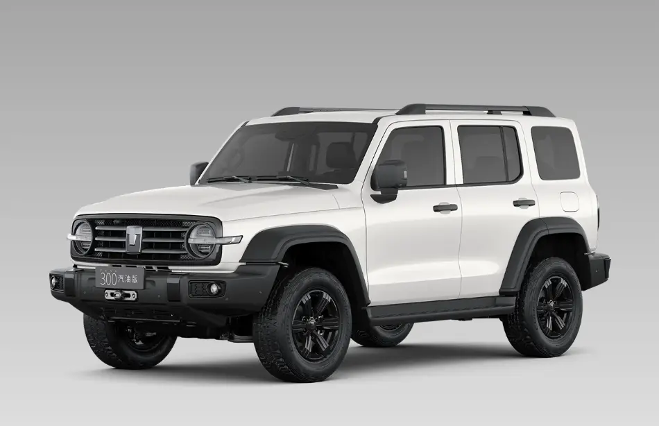 硬派越野车选购指南：坦克300、牧马人与陆巡，谁才是你的"真命天子"？