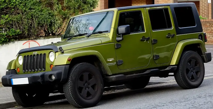 硬派越野车选购指南:坦克300、牧马人与陆巡,谁才是你的 硬派越野车选购指南:坦克300、牧马人与陆巡,谁才是你的