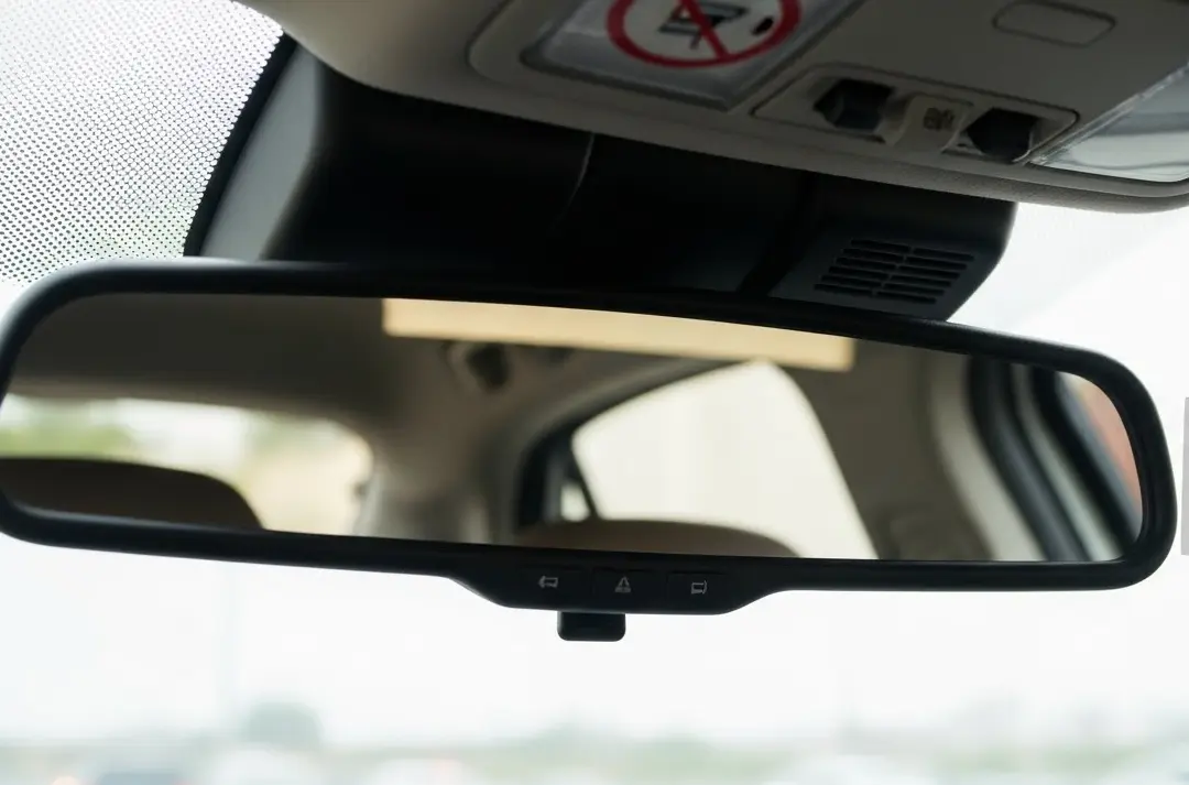 汽车内后视镜自动防眩目功能深度解析：夜间行车的“护眼守护者” 第1张