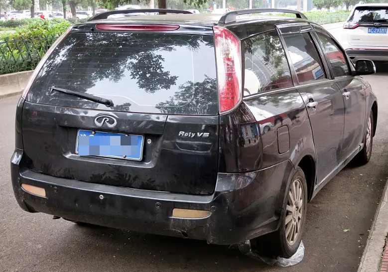 威麟V5深度解析:从奇瑞“精品梦”的开路先锋,到2026年二手车市场的“复古选择” 第3张 威麟V5深度解析:从奇瑞“精品梦”的开路先锋,到2026年二手车市场的“复古选择” 第3张