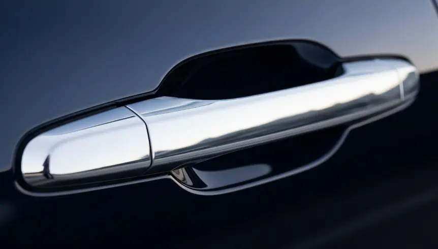 告别“夺命”设计？中国叫停全隐藏式门把手，电动车安全国标迎来“硬着陆” 第1张