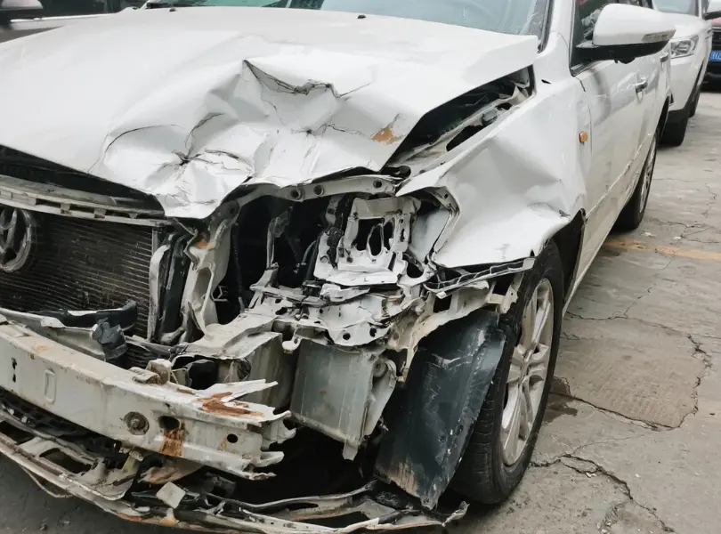 贪便宜买的“大事故修复车”，开了三年，我终于明白了什么叫“底盘的灵魂死在了手术台上”