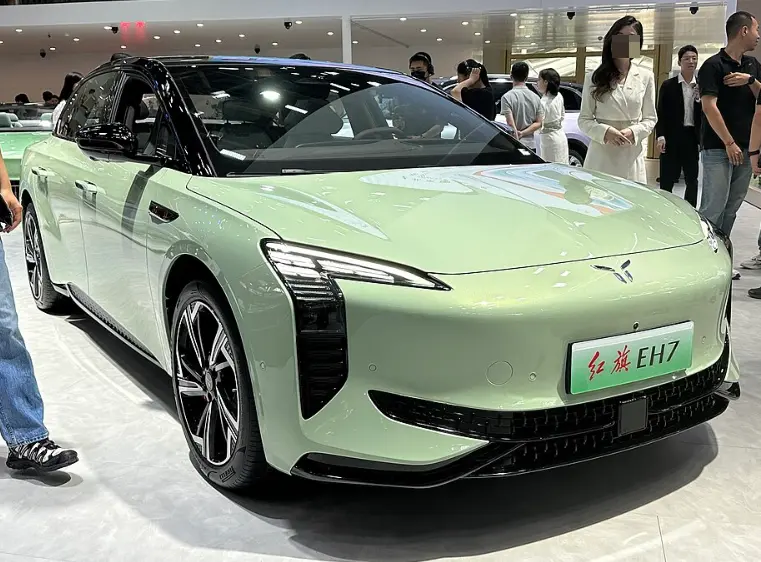 从“网约车神车”到800V科技旗舰：深度拆解红旗 E-QM5 与 EH7 的硬实力与选购逻辑 第2张