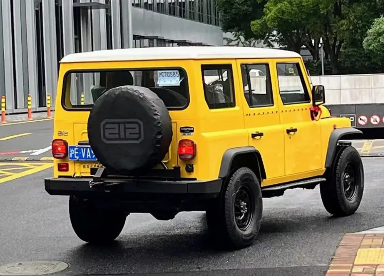 停产22年后入手北京吉普2020的硬核避坑指南与越野修车实操