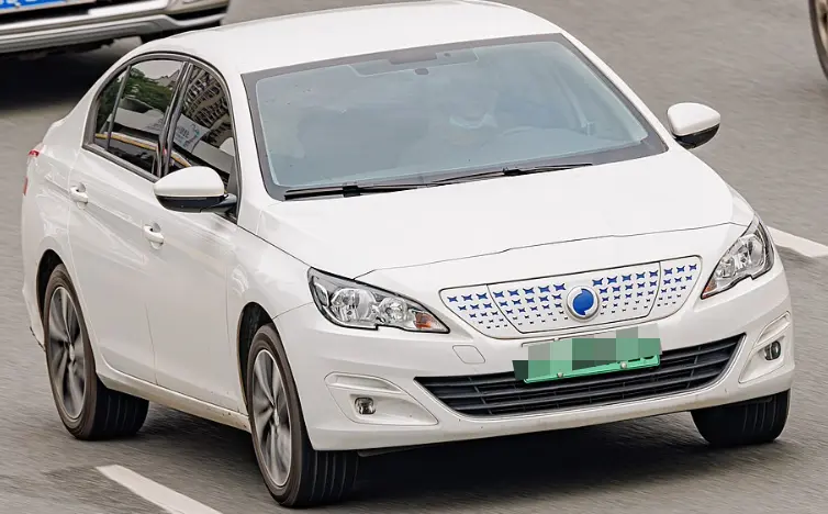 别被情怀骗了：中国“老三样”里底盘最好的富康，为何沦为网约车弃子？ 第2张