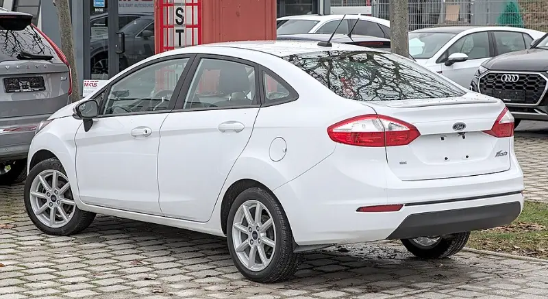 为什么福特嘉年华三厢是