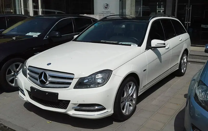 奔驰C级旅行版：一台"叫好不叫座"的进口车，到底值不值得你买单？