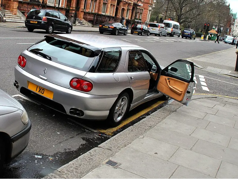 法拉利456：被低估的V12 GT跑车，为什么现在才值得入手？ 第1张