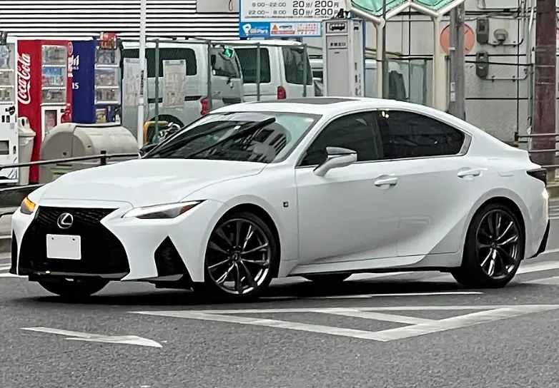 雷克萨斯IS350：一台