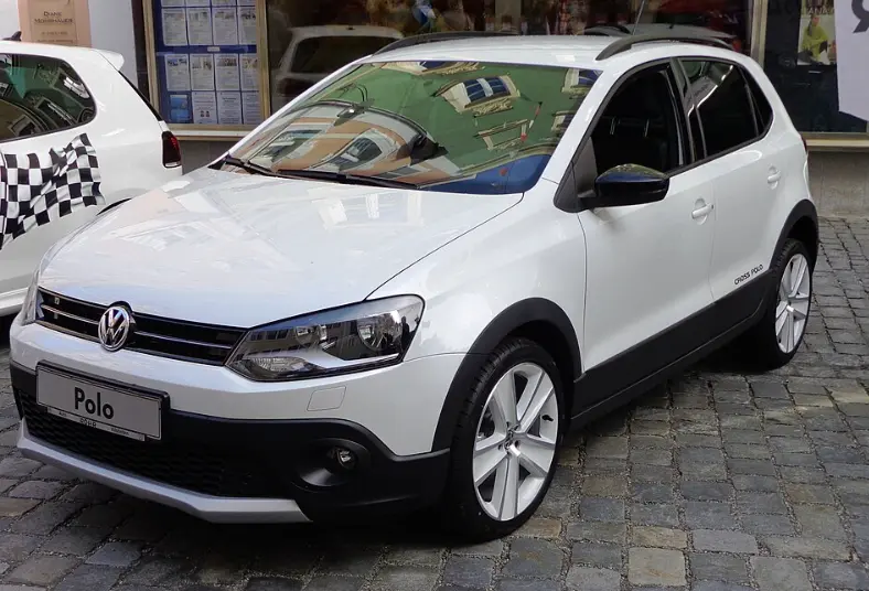 谁还在怀念上海大众Cross Polo？这台“加高底盘”的小车，曾是中国跨界车的教科书 第3张
