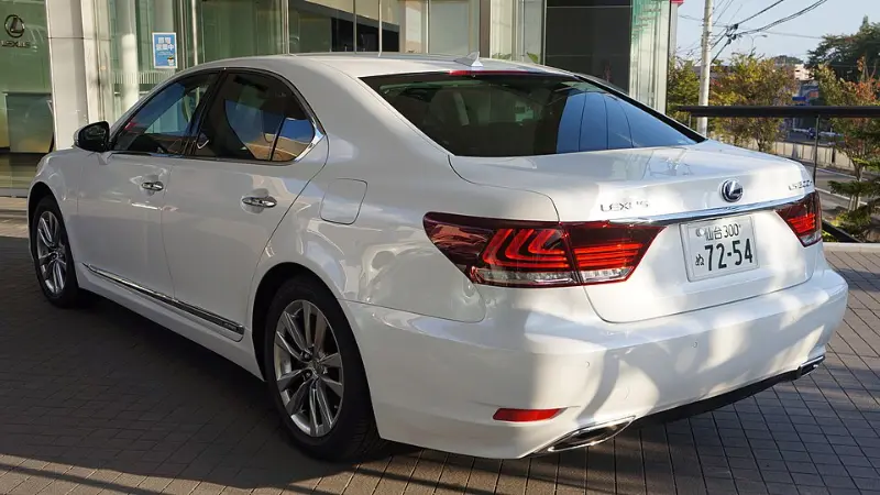 雷克萨斯LS600h：一台